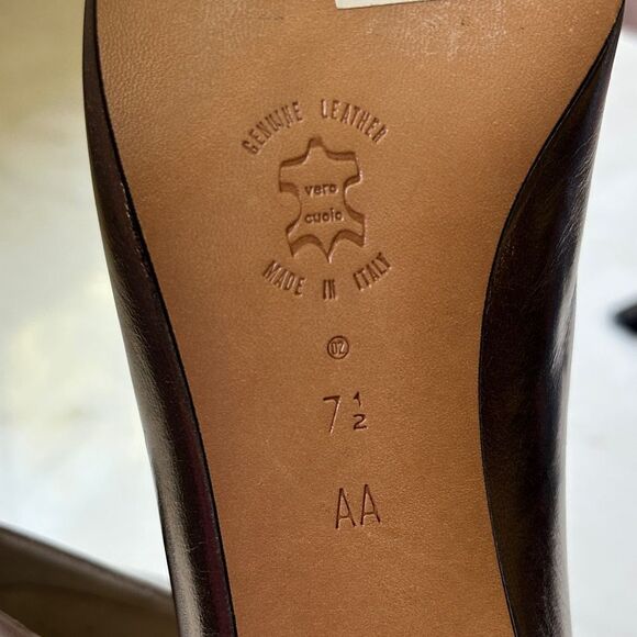 New Amalfi Dine Women's Metallic Leather gold Bronze Flats 7.5 AA narrow - Picture 7 of 8